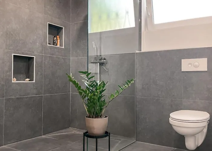 Appartamento Rustikal With Garden And Free Parking *